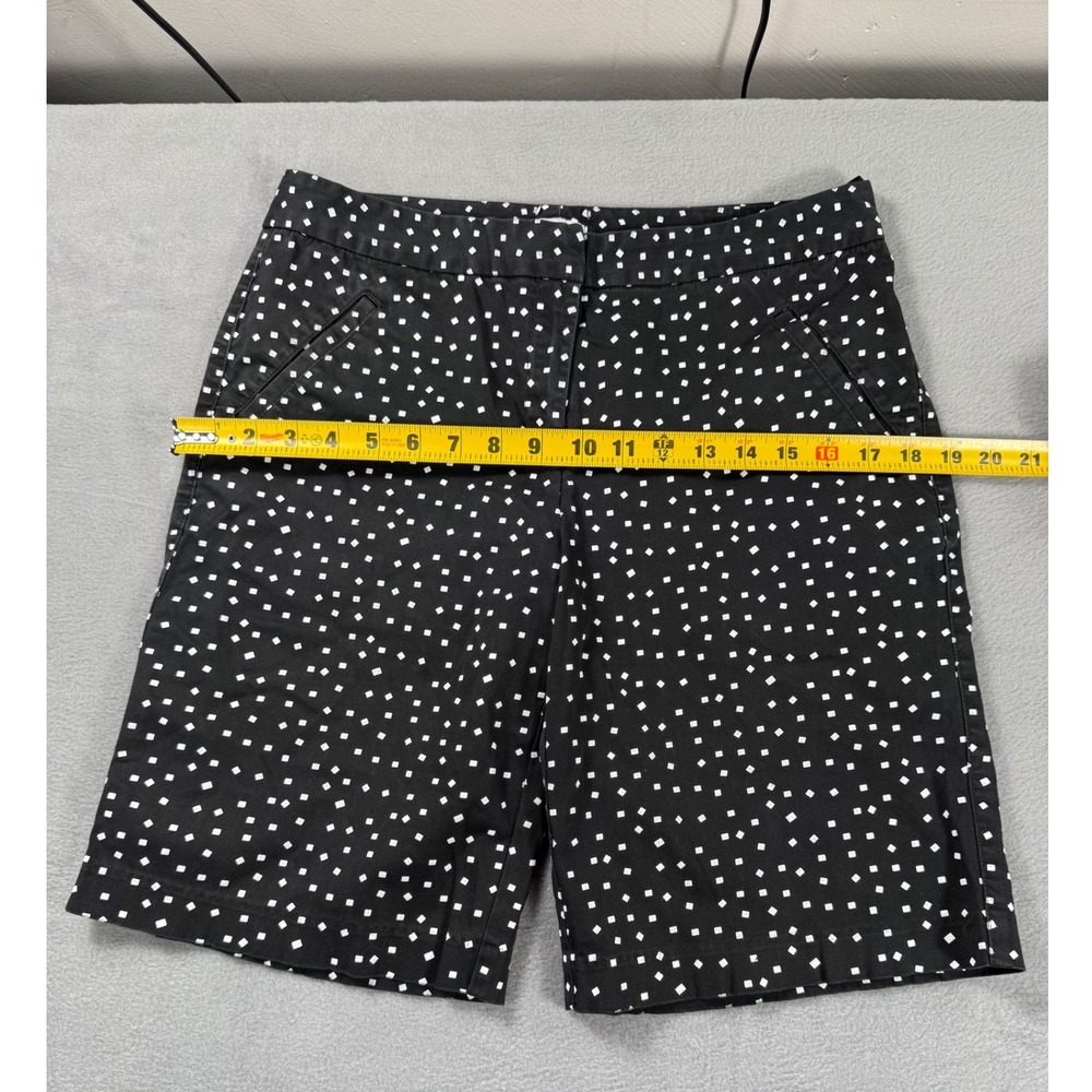 IZOD Golf Womens Shorts Size 8 Black White Geometric Bermuda Preppy Stretch - Picture 9 of 12